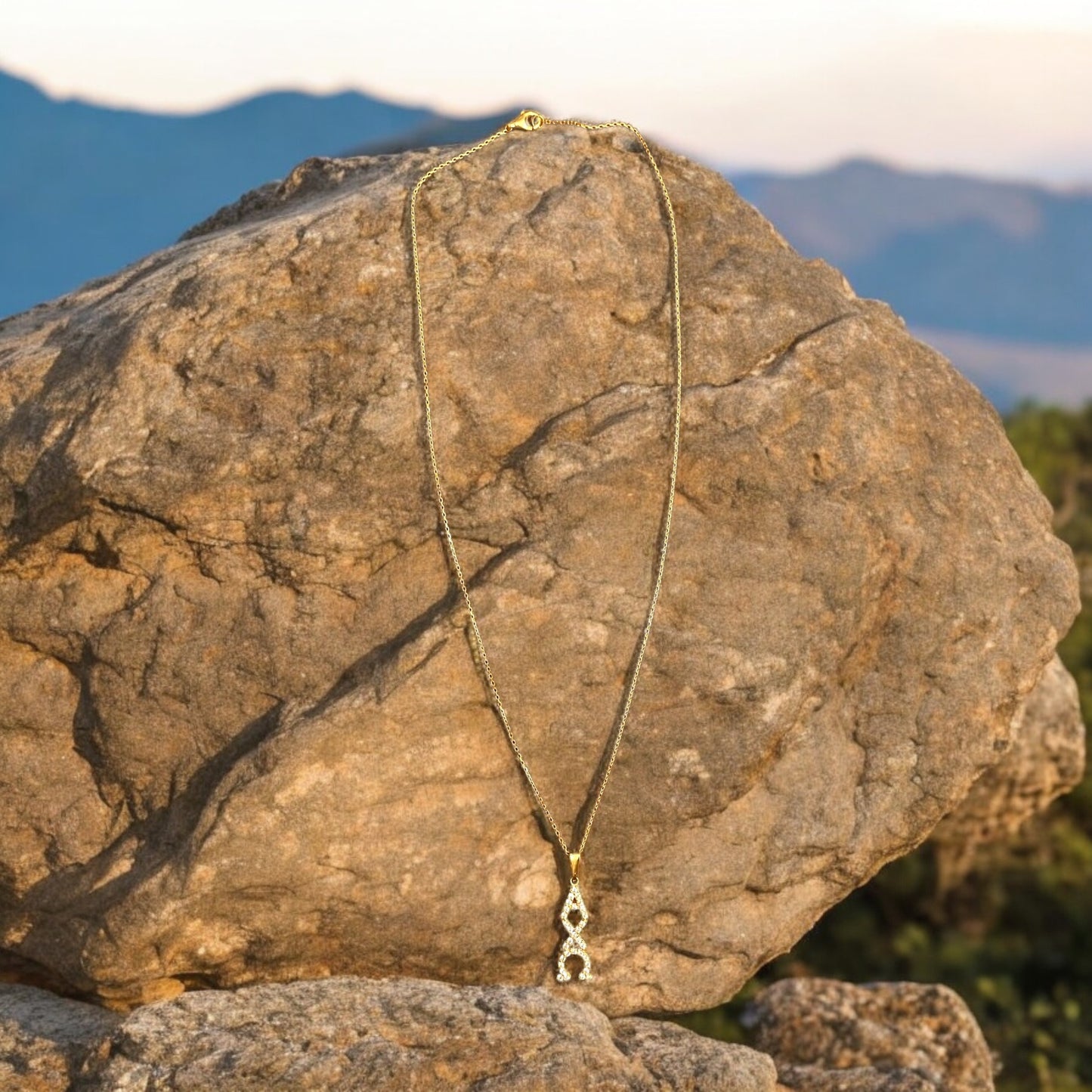 LAVALIERE NECKLACE